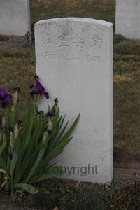 Les Baraques Military Cemetery Sangatte - Wang Huai Yu, 